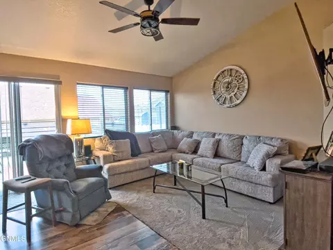 2805 25th St W, Williston, ND 58801 photo 18