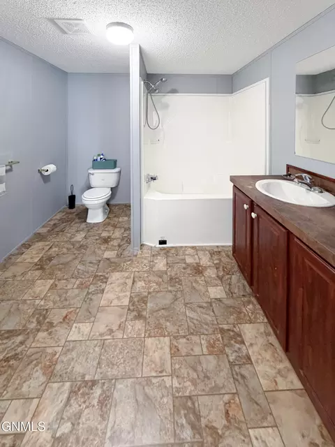 5451 138th Ave NW, Williston, ND 58801 photo 9