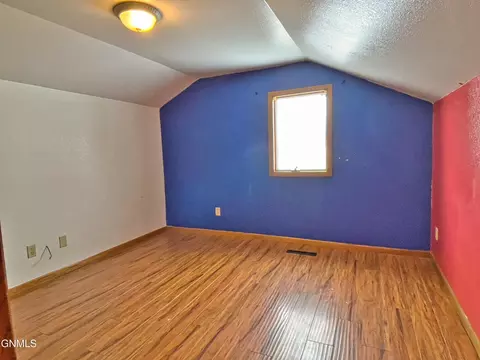 711 13th Ave W, Williston, ND 58801 photo 34