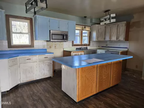 Kitchen - 239 Carlson St, Dickinson, ND 58601 photo 2 of 2