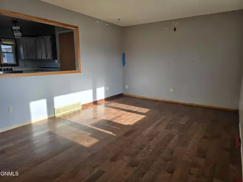 Living - 239 Carlson St, Dickinson, ND 58601 photo 1 of 2