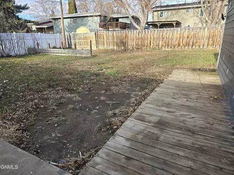 Exterior - 239 Carlson St, Dickinson, ND 58601 photo 2 of 4