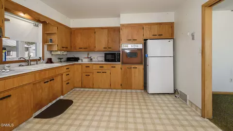 Kitchen - 9645 2nd Ave SE, Pollock, SD 57648 photo 2 of 2