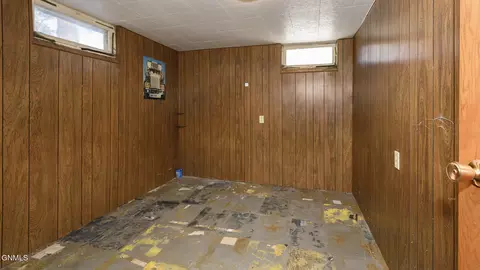 Bedroom - 9645 2nd Ave SE, Pollock, SD 57648 photo 9 of 9