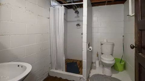 Bath - 9645 2nd Ave SE, Pollock, SD 57648 photo 2 of 2