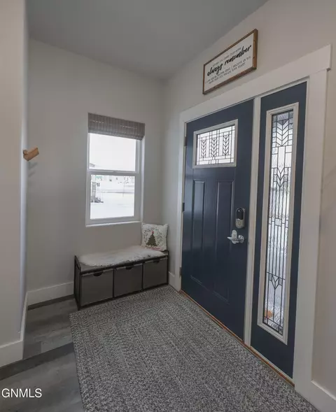Entry Way - 2006 18th Ave W, Williston, ND 58801 photo 1 of 2