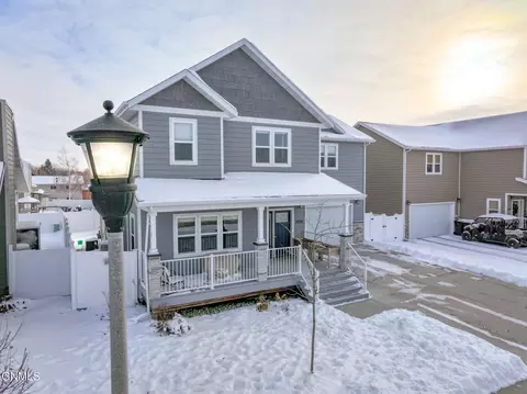 2006 18th Ave W, Williston, ND 58801