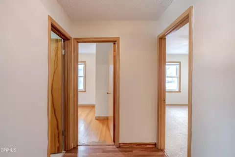 Entry Way - 1319 Mohawk St, Bismarck, ND 58501 photo 2 of 6