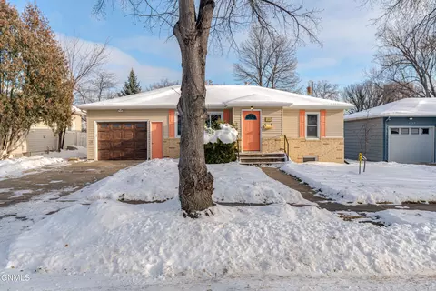 Exterior - 1319 Mohawk St, Bismarck, ND 58501 photo 2 of 10