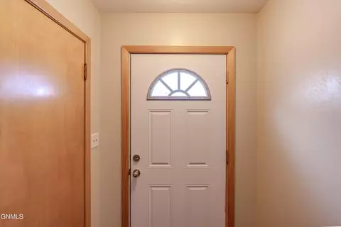 Entry Way - 1319 Mohawk St, Bismarck, ND 58501 photo 1 of 6