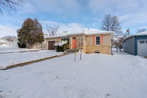 Exterior - 1319 Mohawk St, Bismarck, ND 58501 photo 4 of 10