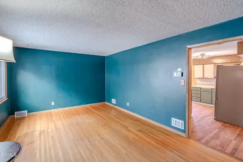 Living - 1319 Mohawk St, Bismarck, ND 58501 photo 6 of 6