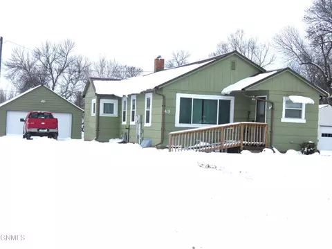 415 Summit St, Underwood, ND 58576
