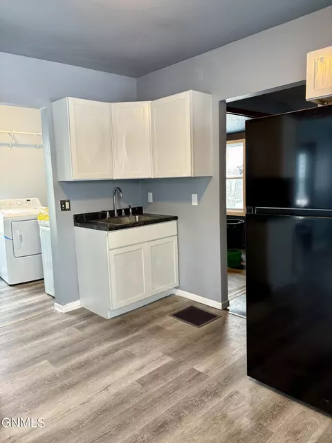 823 4th Ave W, Williston, ND 58801 photo 8