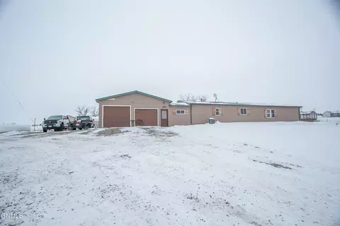 5816 133rd Ave NW, Williston, ND 58801 photo 1