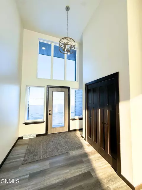 Entry Way - 5081 Arrowhead Pl, Williston, ND 58801 photo 1 of 1