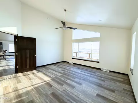 Living - 5081 Arrowhead Pl, Williston, ND 58801 photo 2 of 2