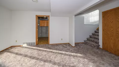 1401 4th Ave NE, Mandan, ND 58554 photo 27