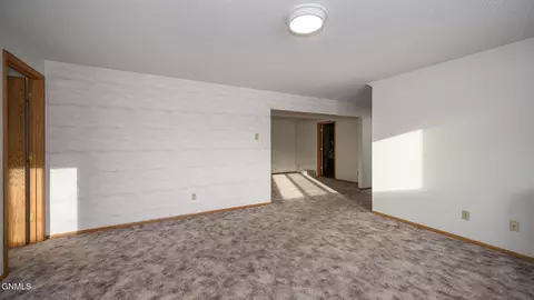 1401 4th Ave NE, Mandan, ND 58554 photo 26