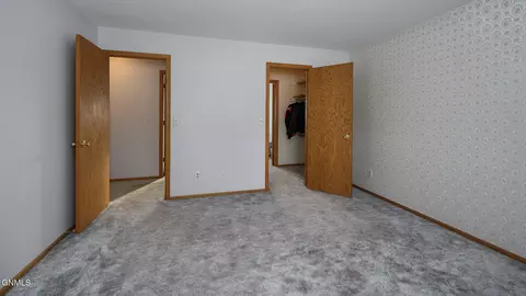 1401 4th Ave NE, Mandan, ND 58554 photo 23