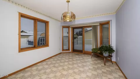 1401 4th Ave NE, Mandan, ND 58554 photo 13