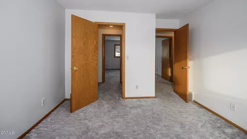 1401 4th Ave NE, Mandan, ND 58554 photo 20