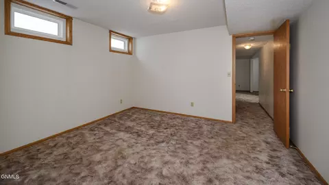 1401 4th Ave NE, Mandan, ND 58554 photo 36
