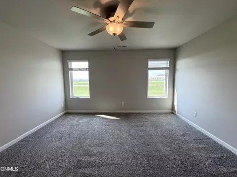 201 Kenner Loop, Bismarck, ND 58504 photo 33