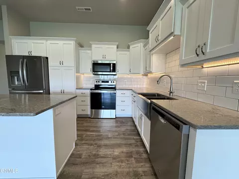 201 Kenner Loop, Bismarck, ND 58504 photo 22