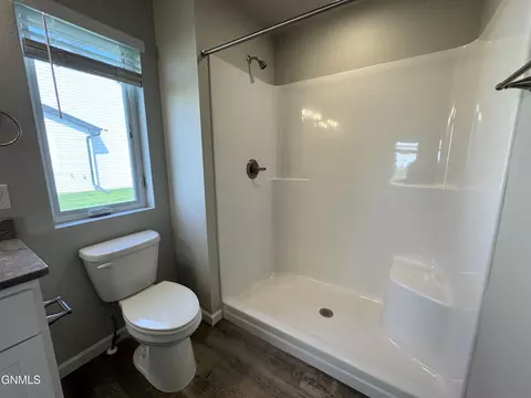 201 Kenner Loop, Bismarck, ND 58504 photo 36