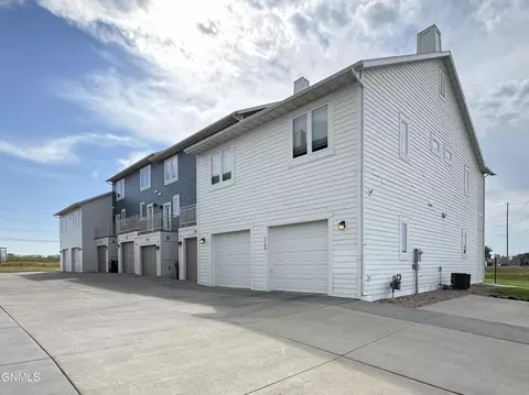 3161 Sullivan Loop, Lincoln, ND 58504 photo 52