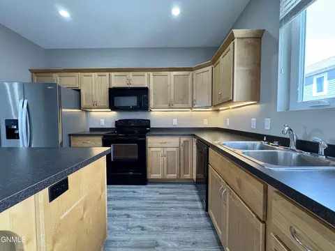 3161 Sullivan Loop, Lincoln, ND 58504 photo 18