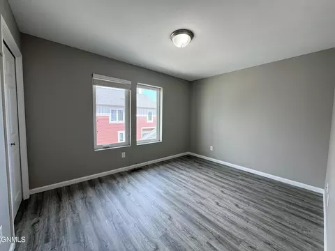 3161 Sullivan Loop, Lincoln, ND 58504 photo 9