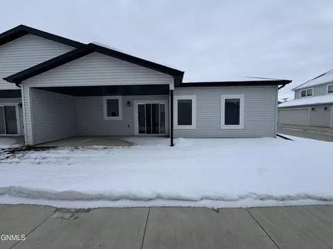 Exterior - 110 Kenner Loop, Bismarck, ND 58504 photo 2 of 4