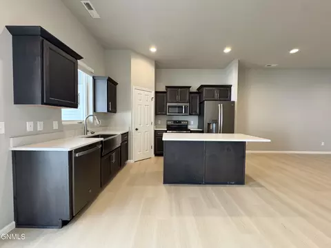 Kitchen - 110 Kenner Loop, Bismarck, ND 58504 photo 1 of 6