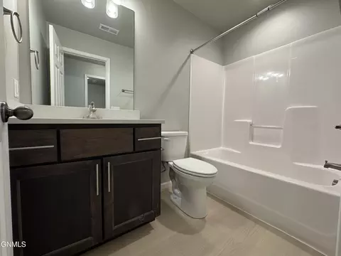 Bath - 110 Kenner Loop, Bismarck, ND 58504 photo 2 of 3