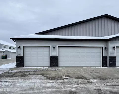110 Kenner Loop, Bismarck, ND 58504