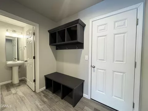3310 Kenner Loop, Bismarck, ND 58504 photo 32