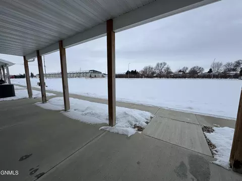 3310 Kenner Loop, Bismarck, ND 58504 photo 13