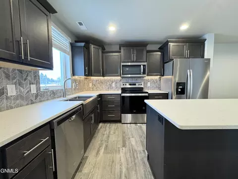 3310 Kenner Loop, Bismarck, ND 58504 photo 15