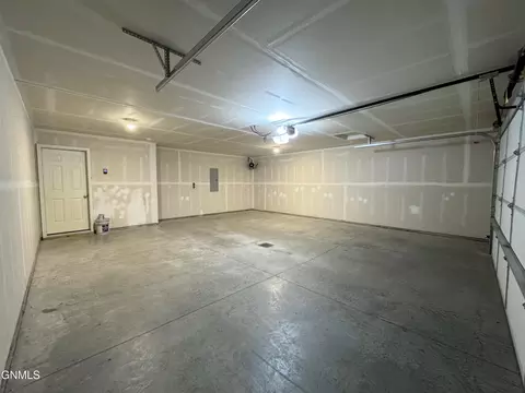 3310 Kenner Loop, Bismarck, ND 58504 photo 50