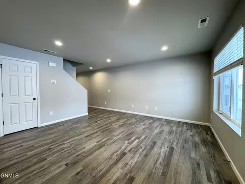 3310 Kenner Loop, Bismarck, ND 58504 photo 4