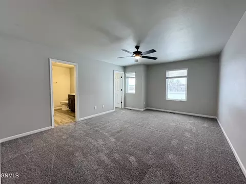 3310 Kenner Loop, Bismarck, ND 58504 photo 36