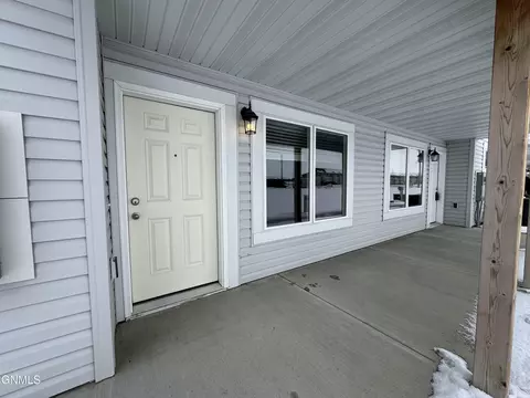 3310 Kenner Loop, Bismarck, ND 58504 photo 12