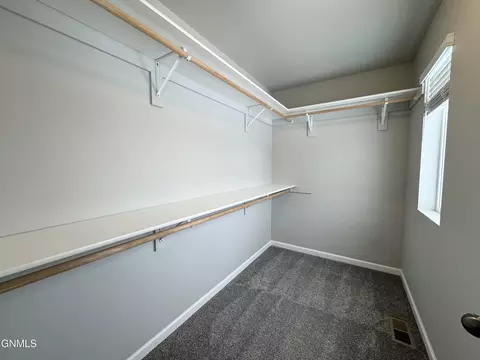 3310 Kenner Loop, Bismarck, ND 58504 photo 38