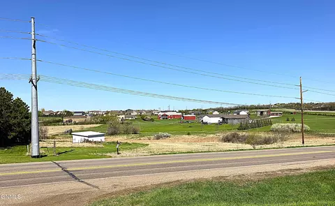 6800 Centennial Rd, Bismarck, ND 58503 photo 8