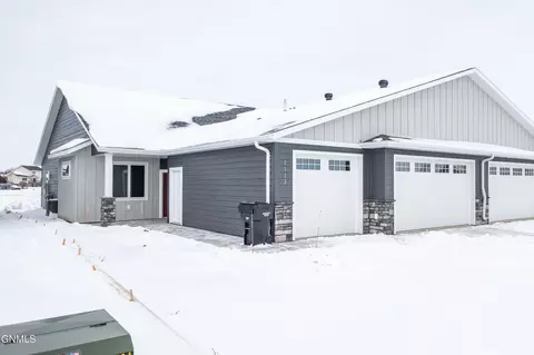 1117 Chippewa Loop NE, Mandan, ND 58554