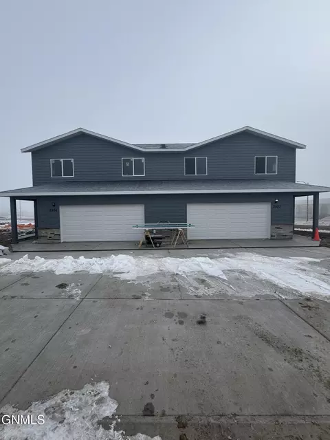 2906 30th Ave W, Williston, ND 58801