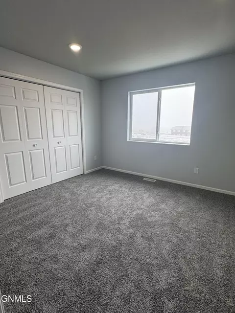 2902 30th Ave W, Williston, ND 58801 photo 21