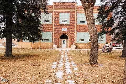 208 Center St, Wimbledon, ND 58492